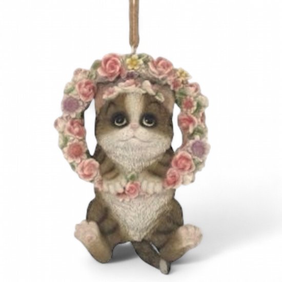Blumenkranz mit Katze - zum Schließen ins Bild klicken