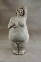Skulptur Frau, nach oben schauend