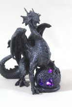 Drache mit LED Kugel