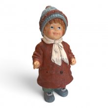 Junge mit Mantel