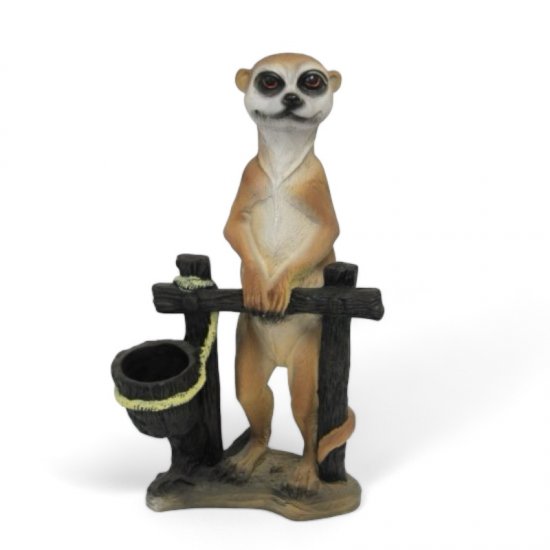 Erdmännchen am Zaun - zum Schließen ins Bild klicken