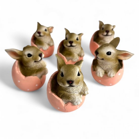 Hase im Ei - zum Schließen ins Bild klicken