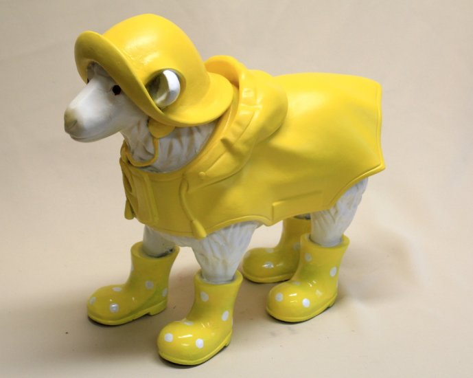 Schaf mit Mantel klein, gelb - zum Schließen ins Bild klicken