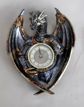 Drache-Wanduhr