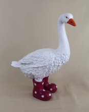 Gans mit Stiefel, brombeer