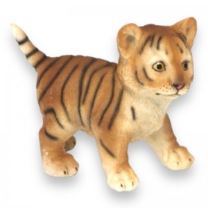 Tigerbaby stehend