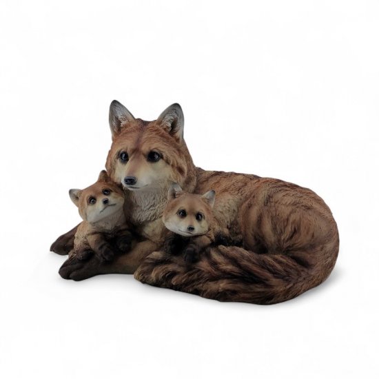 Fuchs mit Babys - zum Schließen ins Bild klicken