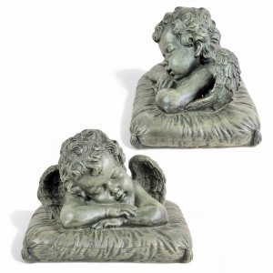 Engel auf Kissen grau