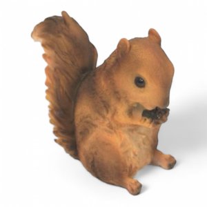Eichhörnchen mit Nuss